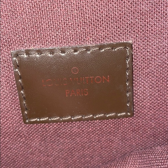 Louis Vuitton Crossbody - Picture 8 of 9